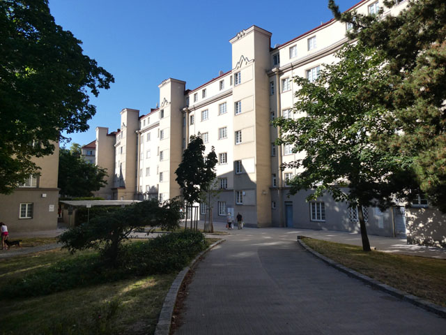 P1000438