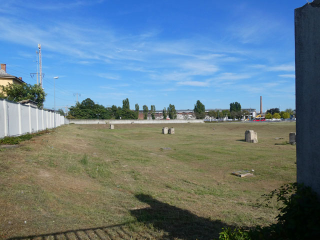 P1001777