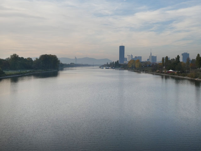 P1002101