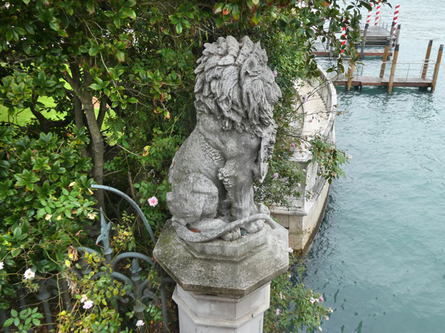 P1002385
